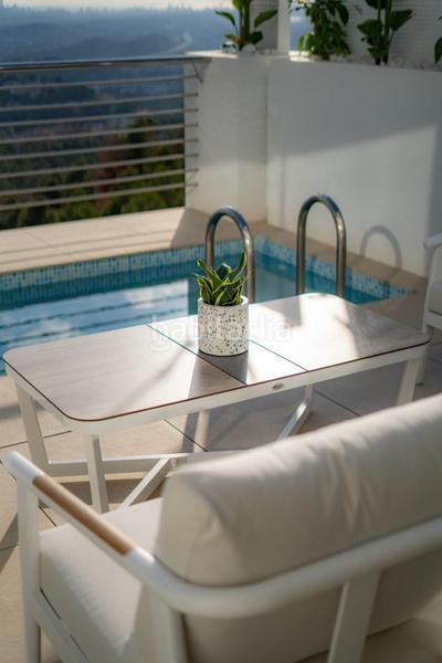 Foto 7b87b45e-02cd-47f7-b796-bd5e3ca72594. Chalet refugio mediterráneo de alto standing con estilo y luz en Altea