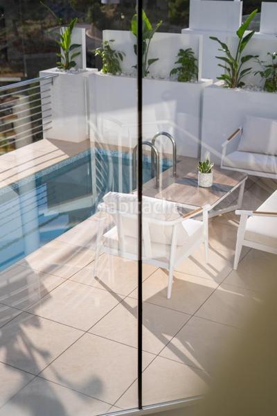 Foto c4b2c89d-46b4-4f2c-8d2c-3625630240b4. Chalet refugio mediterráneo de alto standing con estilo y luz en Altea