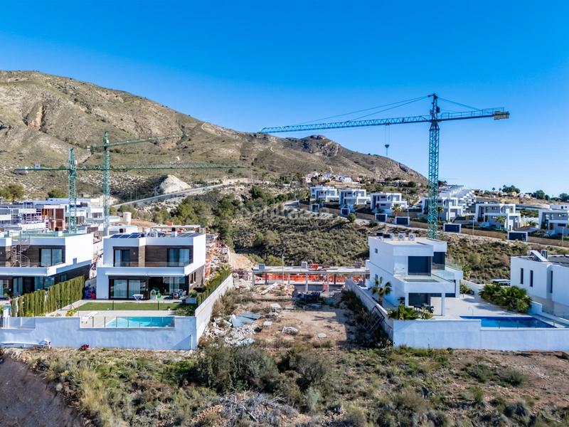 Foto e8d4cf1f-12c2-411a-afe2-02c9b83f8447. Terrain résidentiel dans balcón de Finestrat-terra marina Finestrat