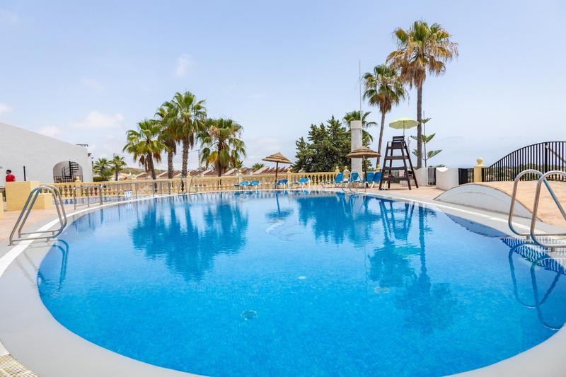 Foto 3245d408-009e-43f8-afc1-9ffc3d10bded. Casa adossada amb aparcament piscina a Cometa Calp
