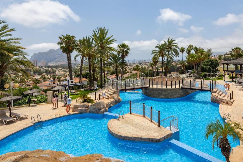 Foto ac1db9b4-ce48-4a17-a6e2-0c8a54ee2a2f. Casa adossada amb aparcament piscina a Cometa Calp