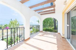 Casa a Cometa. Bungalow planta baja con solárium y garaje  ideal para familias