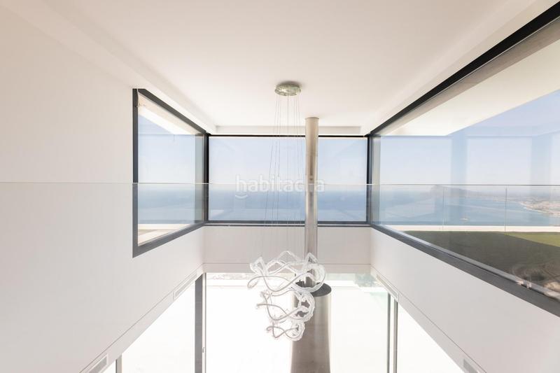 Foto b215df4a-ff1f-402b-9a38-563dad1fda45. Chalet avec parking piscine dans Altea hills Altea