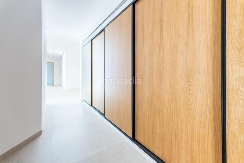 Foto f677d6d3-b3bf-444b-8221-838d4cf97a46. Chalet avec parking piscine dans Altea hills Altea