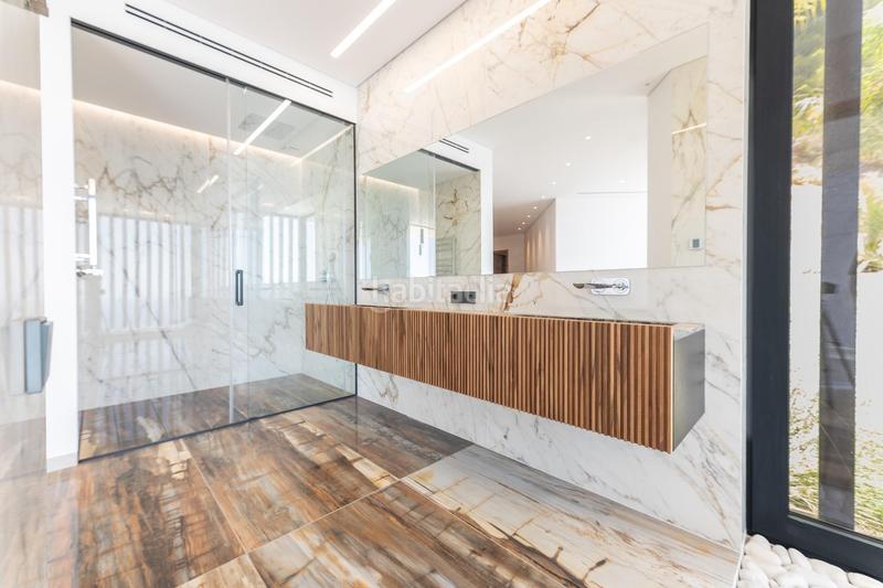 Foto b62f2d2b-9521-46d4-8c70-1a586727956c. Chalet con parcheggio piscina in Altea hills Altea