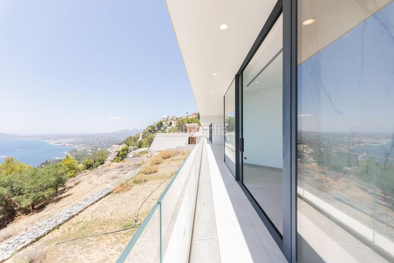 Foto b6eab294-2a91-4eb8-8428-9b3b1b97b329. Chalet con parcheggio piscina in Altea hills Altea