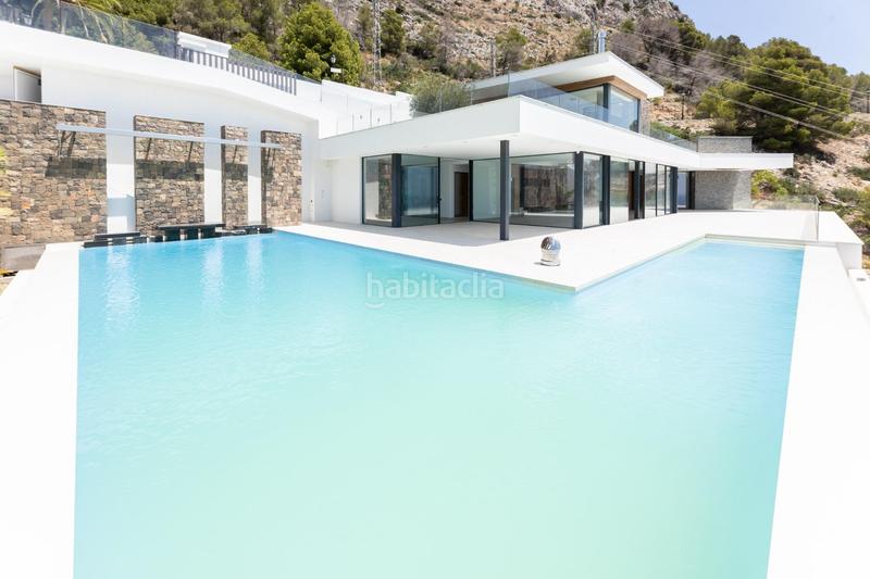 Foto aad7491f-7d22-4b2a-8f74-4a797ba90aa8. Xalet amb aparcament piscina a Altea hills Altea