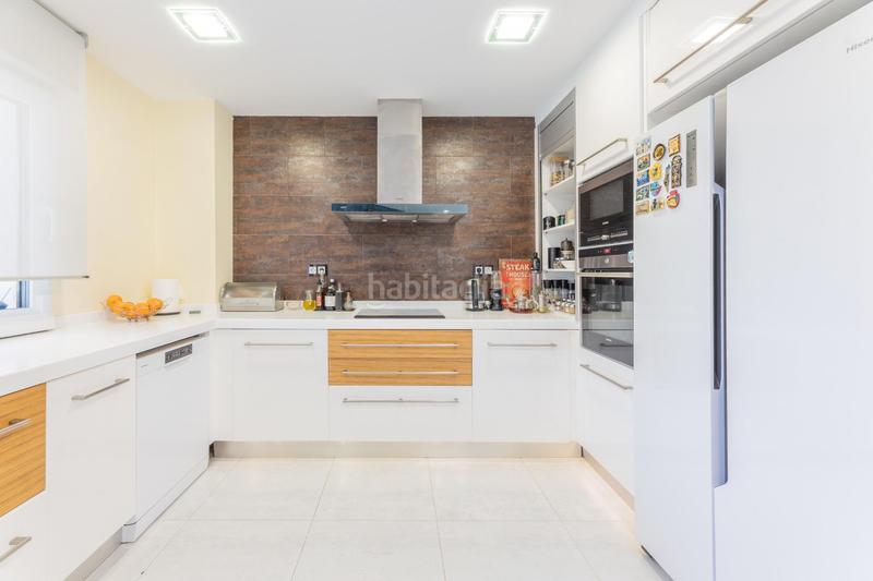 Foto 127c701c-9476-4d2a-b21d-002571429866. Chalet mit parking pool in Altea la vella Altea