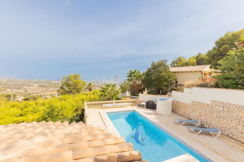 Foto 5297aea7-ce84-4cf1-aa38-b2bd4bf1d24e. Chalet con riscaldamento parcheggio piscina in Oltamar - Cucarres Calp