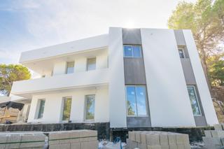 Chalet en Benimeit-Tabaira. Villa de obra nueva en entorno natural y tranquilo