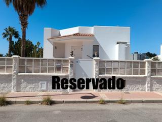 Chalet  Calle pelcano. Chalet en almerimar