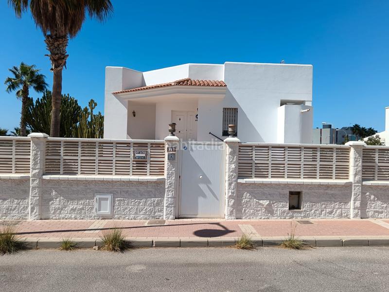 Foto d3ce099a-b4cb-4380-afe3-fb70d0e80f2d. Chalet  en Almerimar en Almerimar Ejido (El)