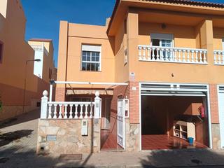 Casa adosada en Ejido centro. Excelente vivienda en zona ejido norte