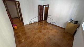 Etagenwohnung in Llefià. Oportunidad