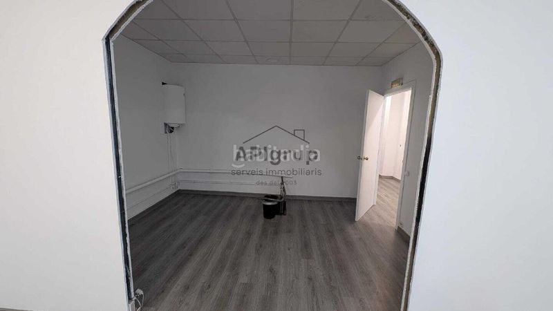 Foto 9dab9df2-750c-47ee-8e56-0561dafd01e9. Local comercial a Centre Sabadell