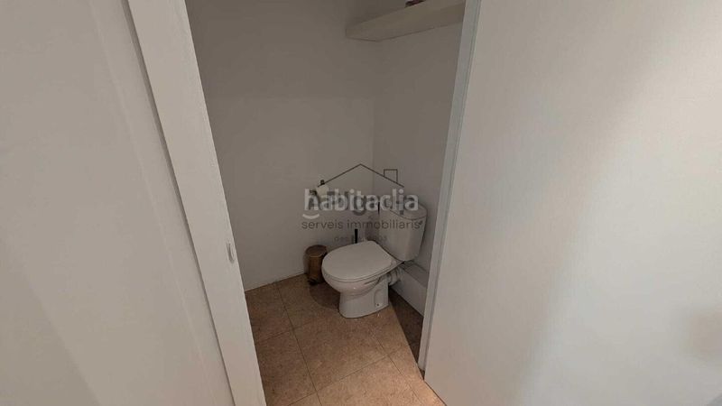 Foto afc0f44a-f67a-4f24-a0bb-33537a4ab2c8. Local comercial a Centre Sabadell