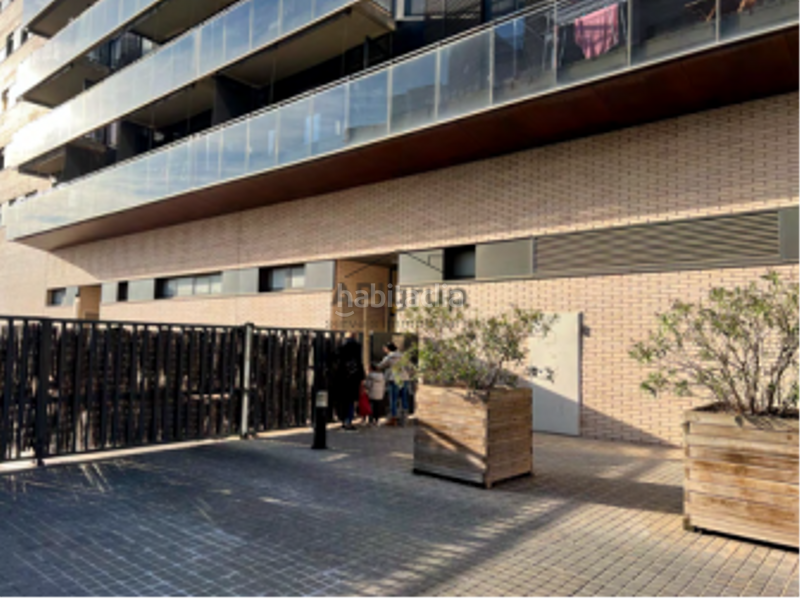 Foto 420e0126-cfbd-4b21-ac56-c6ce3a715303. Locale commerciale in Can Llong Sabadell