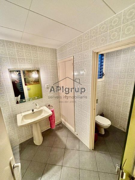 Foto 53bbcc12-2c28-40a7-9470-27d505a2009a. Lloguer local comercial a Centre Sabadell