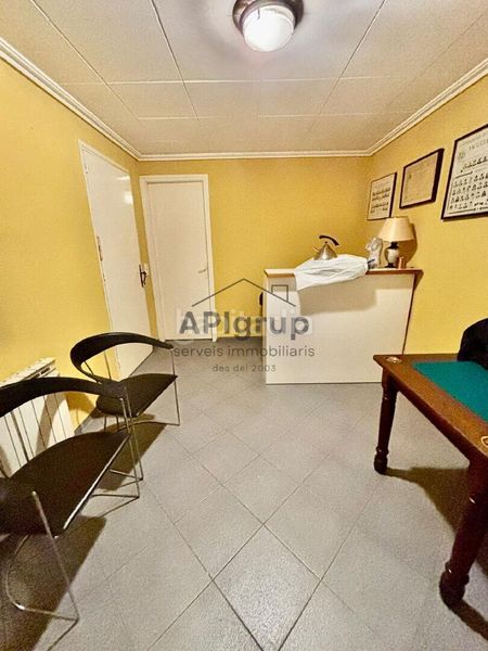 Foto fb60a999-081e-4b8b-83c3-5a94ce180cd3. Lloguer local comercial a Centre Sabadell