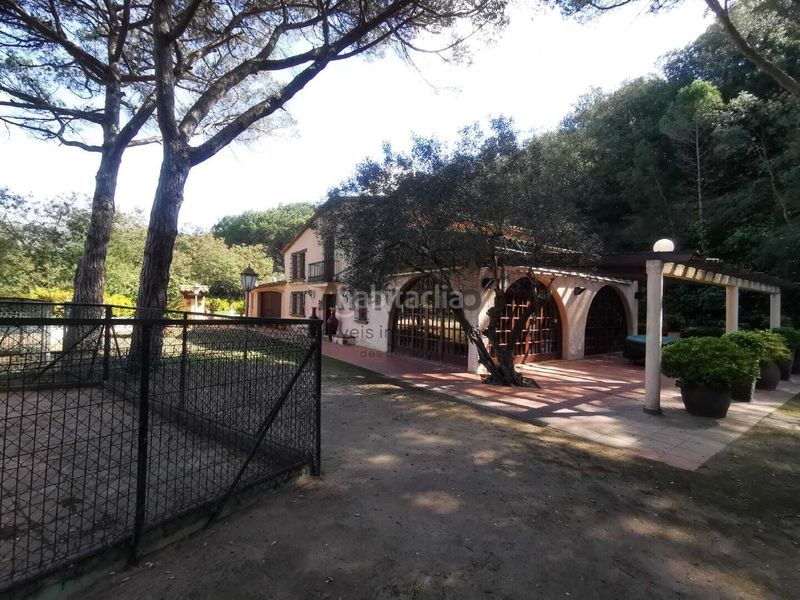 Foto 3972e2f7-3a6a-49e0-9661-14ae66b3cfb4. Masia a Sant Iscle de Vallalta
