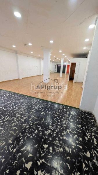 Foto 4cbb8a03-7ef8-4bcd-b02a-c4ce1b9bf673. Local comercial a Creu de Barberà Sabadell