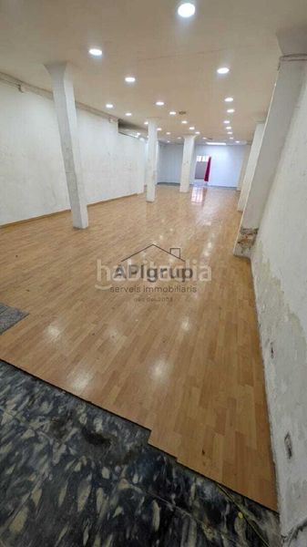 Foto 5a67d8f3-9bd1-449f-aedd-35d186305e64. Local comercial a Creu de Barberà Sabadell