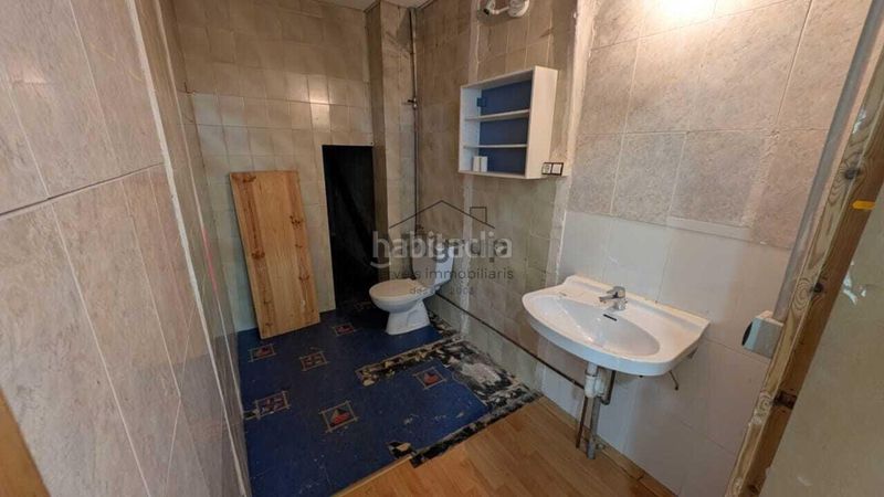 Foto a34ffefa-18a0-462a-b4d7-db3b6fc38d58. Local comercial a Creu de Barberà Sabadell