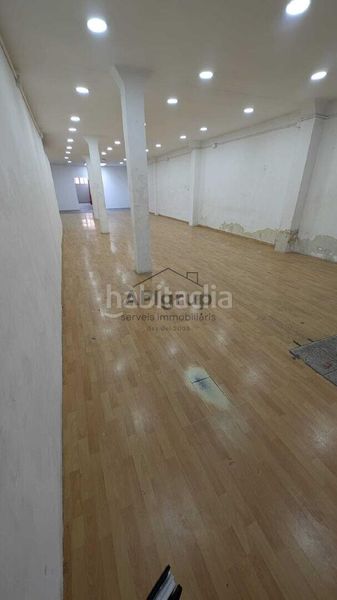 Foto b044e168-65f3-4de9-9248-3c1e966a4c83. Local comercial a Creu de Barberà Sabadell