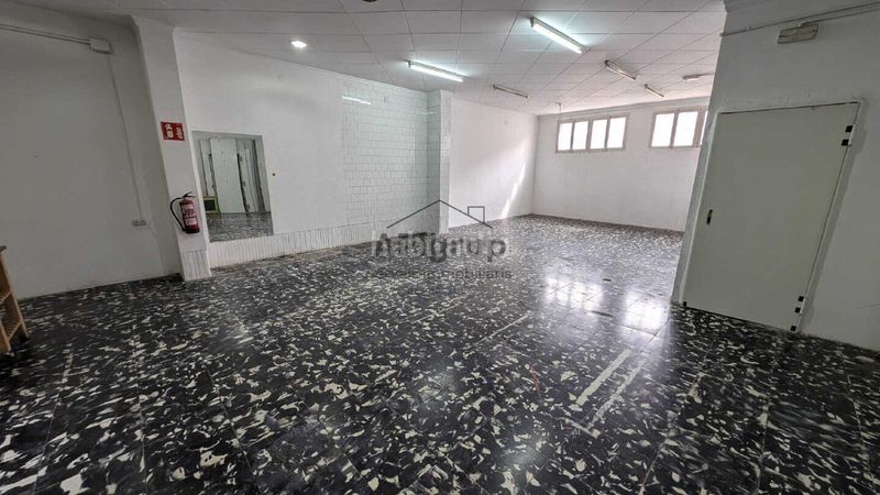 Foto beb2ceee-73d0-4204-b554-0bf228ac953f. Local comercial a Creu de Barberà Sabadell