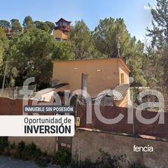 Pis a Carrer d'anoia 31. Oportunidad de inversión: inmueble ocupado