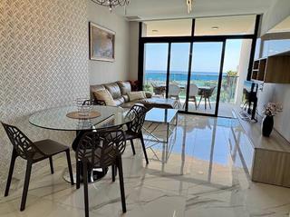 Affitto Piccolo appartamento in Playa Poniente. Modern 2-bedroom apartment with sea view in sunset drive, benido