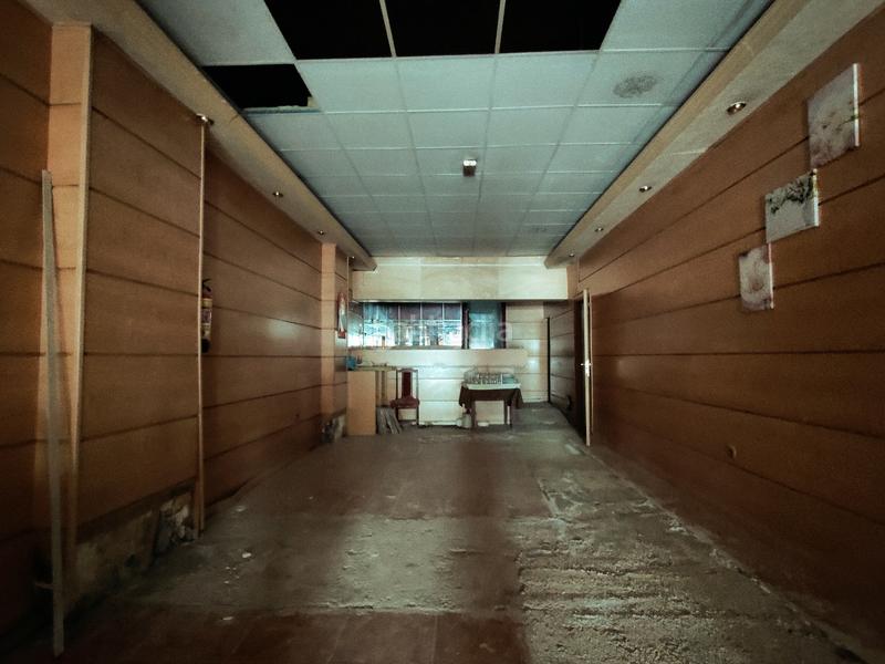 Foto 94c58746-76b0-4982-8c66-47cf3f8356e6. Local comercial ¡¡ ocasion ideal para inversores !! en Granada