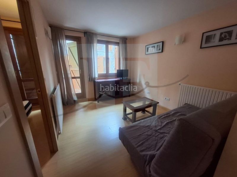 Foto 2b128a12-95de-4bef-8f8b-9a3093c6f9f6. Apartament amb calefacció aparcament a Soldeu-Incles Canillo