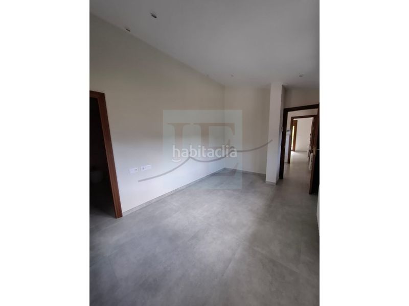 Foto ec07c0ce-4cb9-4048-a204-957b407b2296. Casa amb aparcament a Aixirivall Sant Julià de Lòria