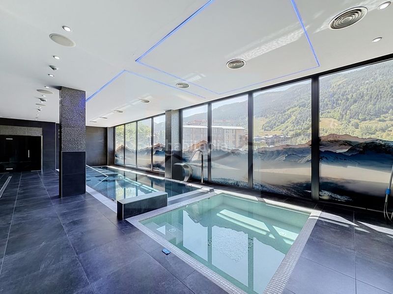Foto f19bb56b-e258-4c42-a6f0-93036bdf25f4. Rent apartment with parking in El Tarter Canillo
