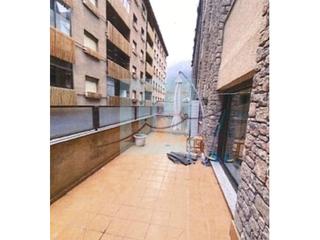 Erdgeschoss  N/a. Piso con amplia terraza en el centro de encamp