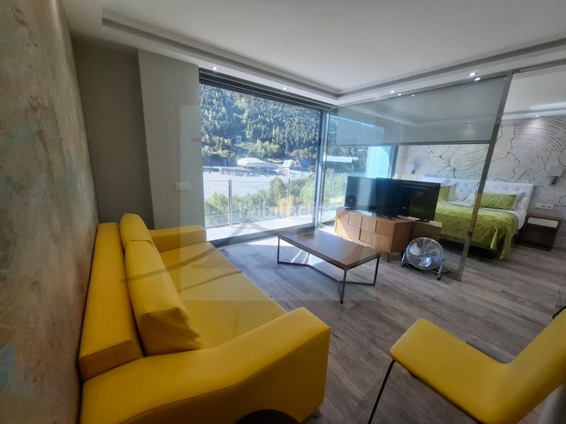 Foto 0637d19b-c7a9-4604-8355-df0087ddaec3. Rent flat with parking in El Tarter Canillo