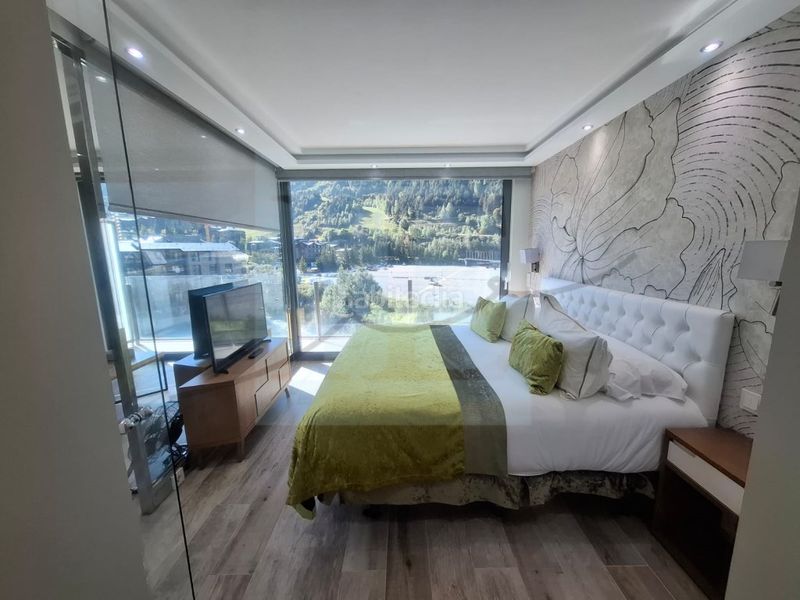 Foto 0abaa1dd-a23b-4986-9e82-6cd962d69d6c. Rent flat with parking in El Tarter Canillo