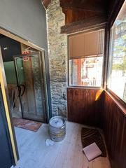 Appartement dans Soldeu-Incles. Actualmente local  con permiso para cambiar su uso a apartamento