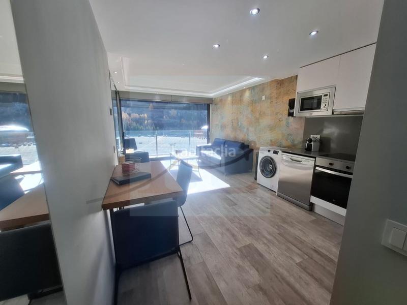 Foto 7a2c241c-1b8c-4a0e-9546-29eef9a6f6f5. Location appartement avec parking dans El Tarter Canillo