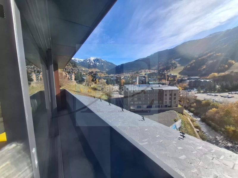 Foto 17a0ea16-9320-4103-966a-266a3c976603. Rent flat with parking in El Tarter Canillo