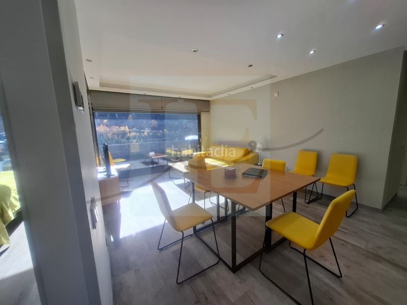 Foto dd8a3f1c-d4ee-454d-8172-cf1d19943e9e. Rent flat with parking in El Tarter Canillo