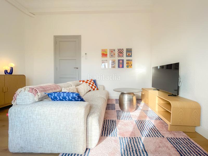 Foto 86e6f67d-076a-42bc-bd4a-ebb971a07e54. Location attique avec chauffage dans El Botànic Valencia