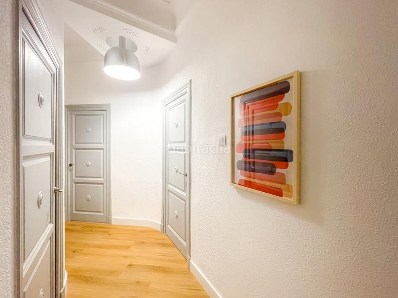 Foto b27846c2-210f-4336-aba2-dbc0b0e31892. Location attique avec chauffage dans El Botànic Valencia