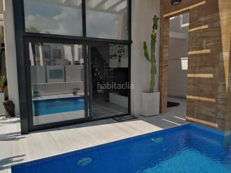 Foto 14f49e20-3160-4e65-ad48-664d4c41c153. Casa in n/a in Lomas de Cabo Roig - Los Dolses Orihuela