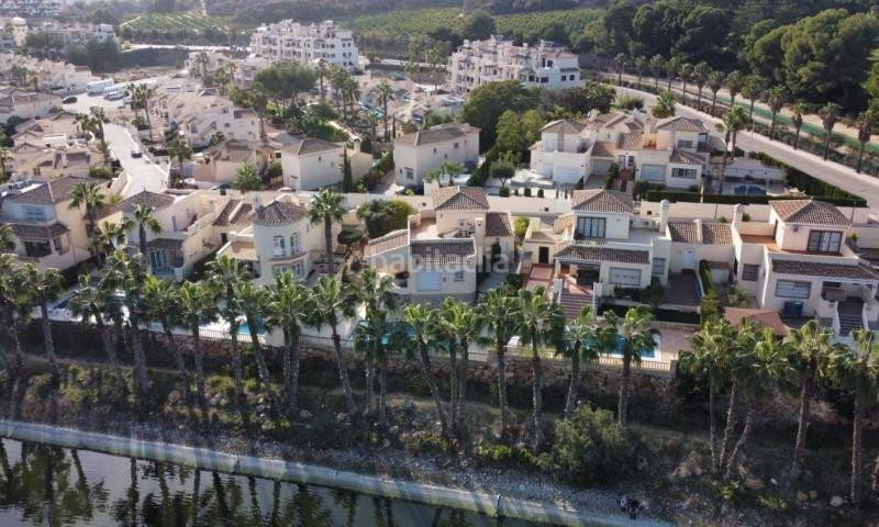 Foto c9ebe90a-7cc7-477b-b44b-af187578cc16. Casa en n/a en Lomas de Campoamor - Las Ramblas Orihuela