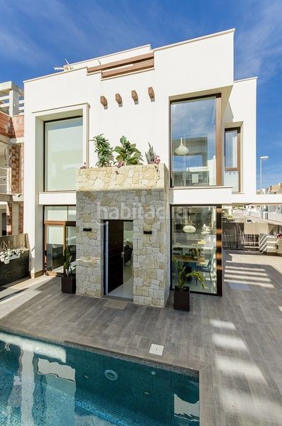 Foto 1ee2ddfc-4adc-4d4b-b2b3-d3258ff98406. Casa en n/a en Montesinos (Los)