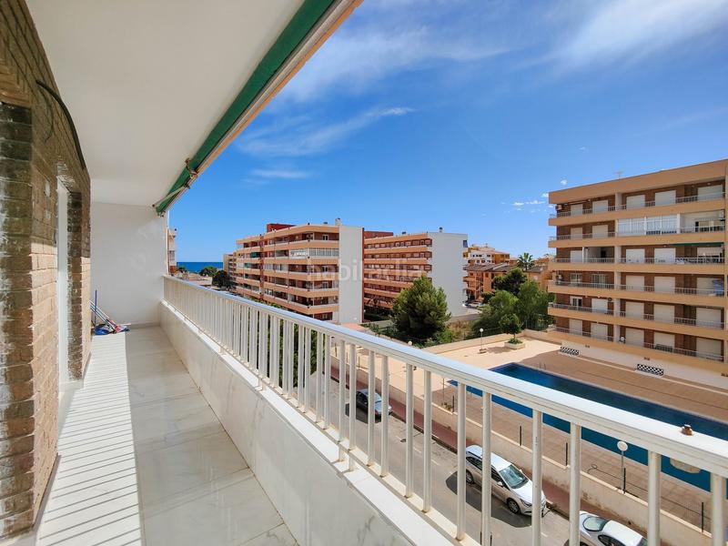 Foto b614f9e3-0f76-4b53-9d6f-c88b3ade738b. Apartment in n/a in Punta Prima Torrevieja