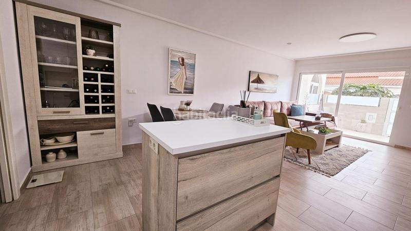 Foto e30a389a-e13f-4f67-a85e-7770f244d67a. Dúplex en n/a en Zona Carrefour - Urbanizaciones Torrevieja