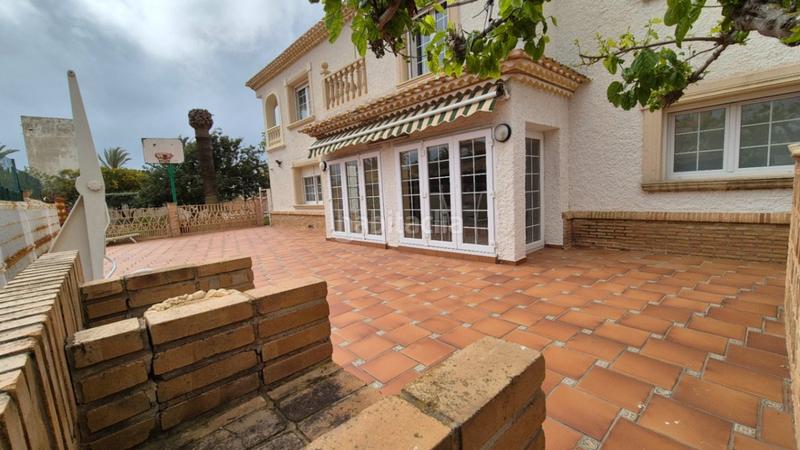 Foto fbbd9b10-9ffd-4e8f-947e-bead0ea6cb7a. Casa en n/a en Cabo Roig Orihuela